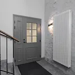 Апартаменты Lutsu Residents - Unique In Old Town, Keyless