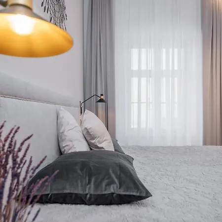 Lutsu Residents - Unique In Old Town, Keyless Apartment Tartu
