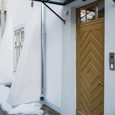 Lutsu Residents - Unique In Old Town, Keyless