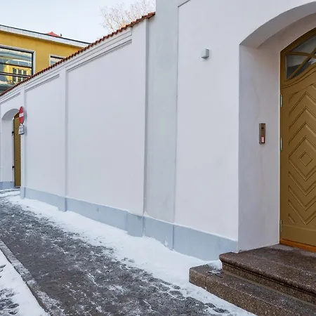 Lutsu Residents - Unique In Old Town, Keyless Apartment Tartu