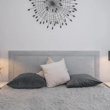 Lutsu Residents - Unique In Old Town, Keyless شقة *