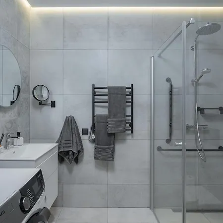 Lutsu Residents - Unique In Old Town, Keyless *