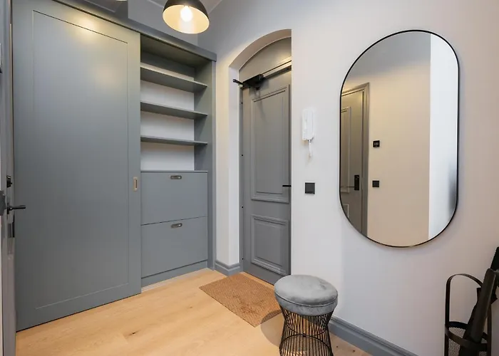 Lutsu Residents - Unique In Old Town, Keyless *